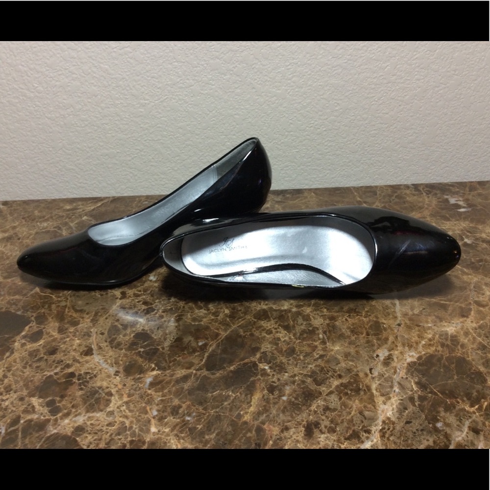 Jaclyn Smith Classic Black Patent Close Toe - Picture 5 of 6